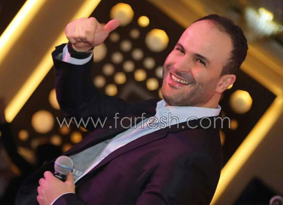بالفيديو: الفنان أيمن زبيب يفاجئ حبيبته ويطلب يدها علنا أمام الجمهور صورة رقم 8 بالفيديو: الفنان أيمن زبيب يفاجئ حبيبته ويطلب يدها علنا أمام الجمهور صورة رقم 8