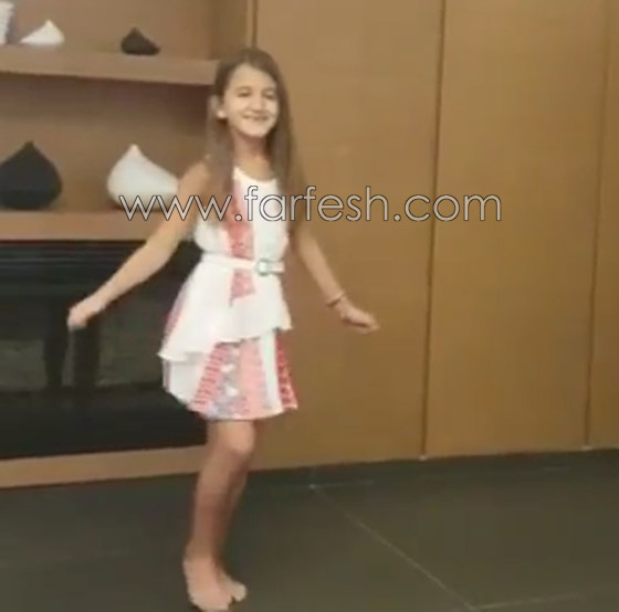 نانسي عجرم في وصلة رقص شرقي في كليب (بدنا نولع الجو) وابنتها تقلدها ببراعة صورة رقم 2 نانسي عجرم في وصلة رقص شرقي في كليب (بدنا نولع الجو) وابنتها تقلدها ببراعة صورة رقم 2