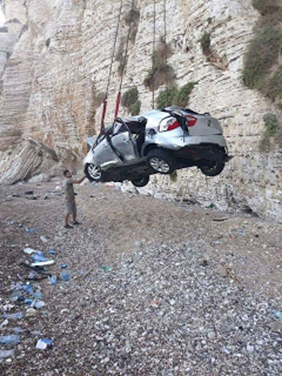 فيديو مروع.. مصرع لبنانية بعد سقوط سيارتها من علو صخرة الروشة صورة رقم 5