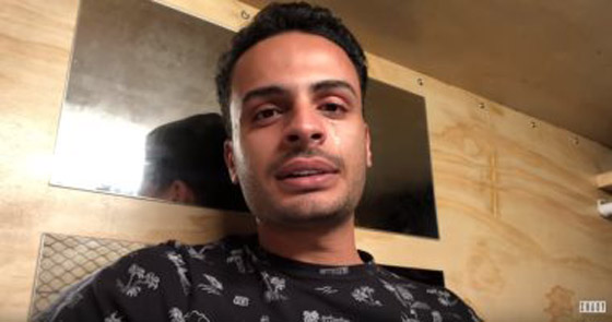 فنان مصري يقرر الانتحار ويودع محبيه باكيا في آخر فيديو له! صورة رقم 4