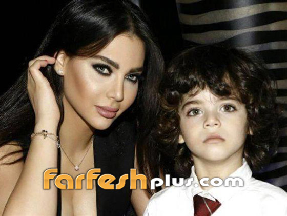 4 فنانات أنجبن في السر بدون زواج رسمي: زينة، هند، قمر وشريهان صورة رقم 1 4 فنانات أنجبن في السر بدون زواج رسمي: زينة، هند، قمر وشريهان صورة رقم 1