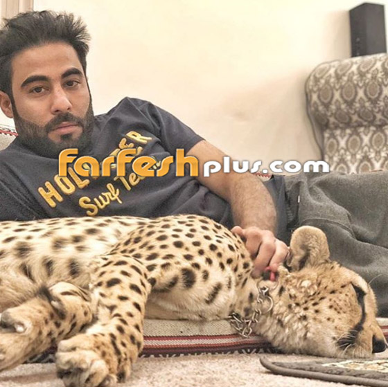 بالفيديو: فنان كويتي يضع ماسك الذهب على وجهه في عيادة تجميل.. صورة رقم 7 بالفيديو: فنان كويتي يضع ماسك الذهب على وجهه في عيادة تجميل.. صورة رقم 7