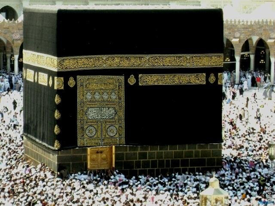 تعرفوا الى 3 نساء كسون الكعبة على مر التاريخ..! صورة رقم 1
