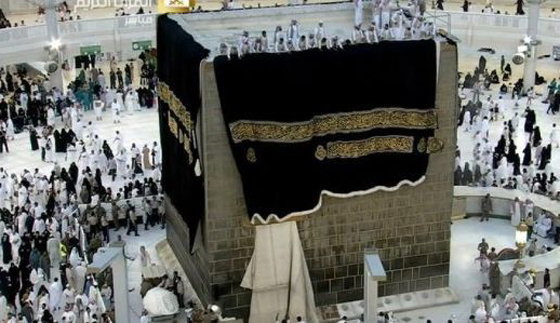 تعرفوا الى 3 نساء كسون الكعبة على مر التاريخ..! صورة رقم 7