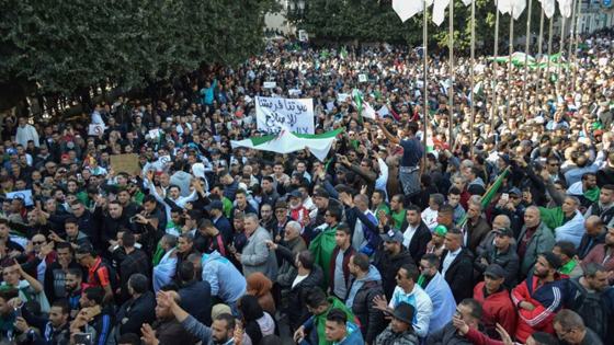 الجزائر: معارضون يدعون بوتفليقة للتنحي ويحضون الجيش على لعب دور دستوري صورة رقم 15
