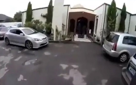 بالفيديو والصور: هجوم على مسجدين في نيوزيلندا وسقوط العشرات صورة رقم 15