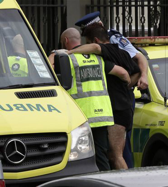 بالفيديو والصور: هجوم على مسجدين في نيوزيلندا وسقوط العشرات صورة رقم 19