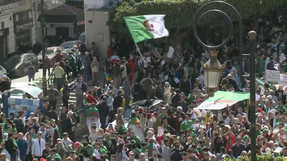 الجزائر: معارضون يدعون بوتفليقة للتنحي ويحضون الجيش على لعب دور دستوري صورة رقم 2