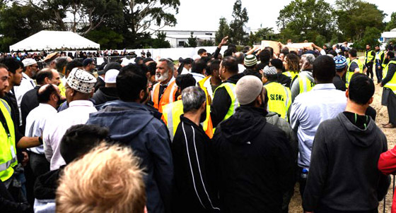  بالفيديو والصور: تشييع ضحايا نيوزيلندا في جمعة حاشدة بحضور رئيسة الوزراء صورة رقم 7