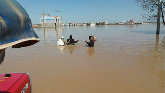 السيول والفيضانات تغرق محافظات إيرانية.. وسقوط قتلى صورة رقم 4