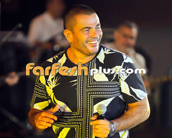 فيديو عمرو دياب يداعب أبو هشيمة ويعزف على البيانو ويغني (قال فاكرينك) صورة رقم 10 فيديو عمرو دياب يداعب أبو هشيمة ويعزف على البيانو ويغني (قال فاكرينك) صورة رقم 10