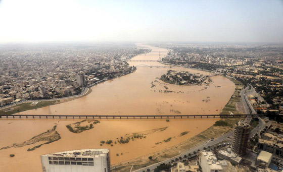 بالصور: الفيضانات المروعة في إيران وإعلان حالة التأهب صورة رقم 1