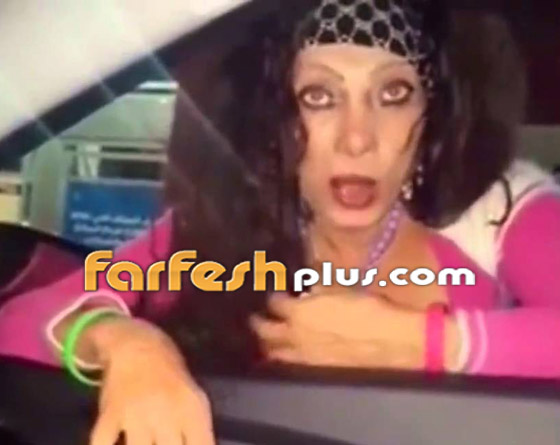 فيديو: بالزفه والطبل والرقص تشييع الراقصة اللبنانية المتحولة سوزي صورة رقم 5 فيديو: بالزفه والطبل والرقص تشييع الراقصة اللبنانية المتحولة سوزي صورة رقم 5