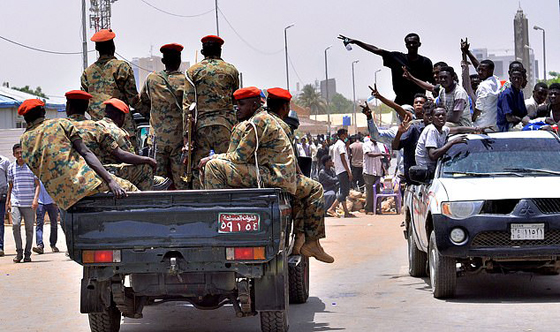 لن ينساه السودان.. تفاصيل يوم الجمعة الدراماتيكي صورة رقم 13