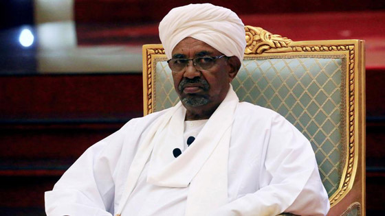 العثور على مبلغ خرافي بمنزل الرئيس السوداني المعزول عمر البشير  صورة رقم 1