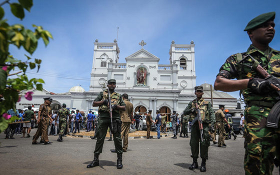 بالفيديو: لحظة دخول انتحاري سريلانكا إلى الكنيسة صورة رقم 13