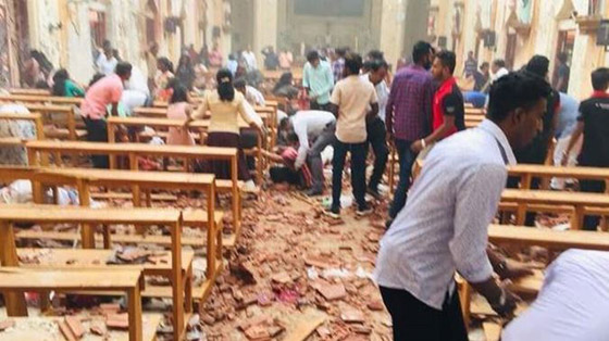 بالفيديو: لحظة دخول انتحاري سريلانكا إلى الكنيسة صورة رقم 18
