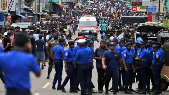 بالفيديو: لحظة دخول انتحاري سريلانكا إلى الكنيسة صورة رقم 26