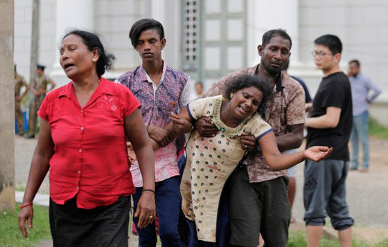 بالفيديو: لحظة دخول انتحاري سريلانكا إلى الكنيسة صورة رقم 27