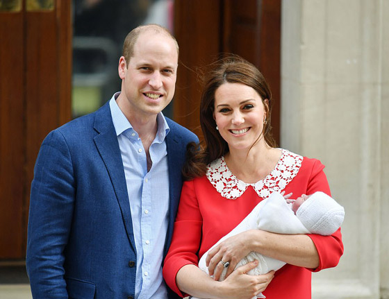 في عيد ميلاده الأول: صور الأمير لويس ابن الأمير ويليام وزوجته كيت صورة رقم 4