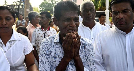 بالفيديو: لحظة دخول انتحاري سريلانكا إلى الكنيسة صورة رقم 4