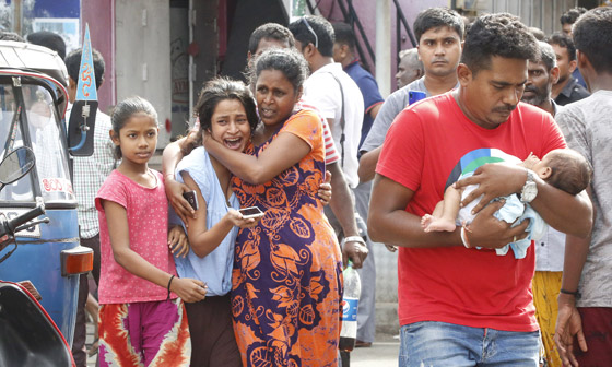 بالفيديو: لحظة دخول انتحاري سريلانكا إلى الكنيسة صورة رقم 6