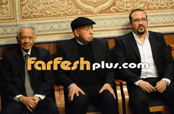 لماذا غضب الجمهور من هشام عباس وصور عزاء والدته! صورة رقم 7 لماذا غضب الجمهور من هشام عباس وصور عزاء والدته! صورة رقم 7