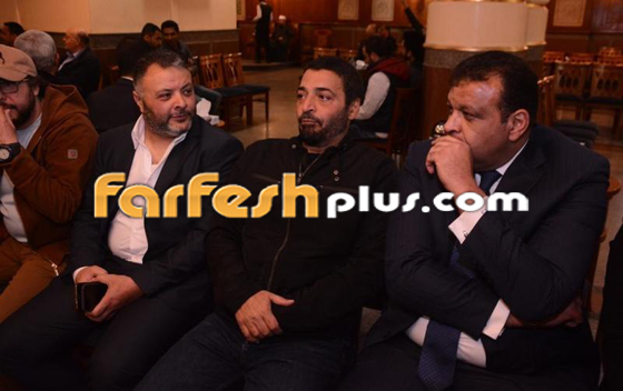 لماذا غضب الجمهور من هشام عباس وصور عزاء والدته! صورة رقم 16 لماذا غضب الجمهور من هشام عباس وصور عزاء والدته! صورة رقم 16