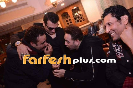 لماذا غضب الجمهور من هشام عباس وصور عزاء والدته! صورة رقم 4 لماذا غضب الجمهور من هشام عباس وصور عزاء والدته! صورة رقم 4