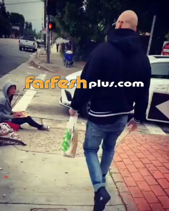 الشاب خالد يعلق على فيديو النجم العالمي مساري وما قام به في رمضان صورة رقم 8 الشاب خالد يعلق على فيديو النجم العالمي مساري وما قام به في رمضان صورة رقم 8