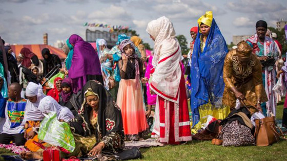 ملابس وطعام وزينة.. كيف يؤثر شهر رمضان في السوق البريطانية؟ صورة رقم 1