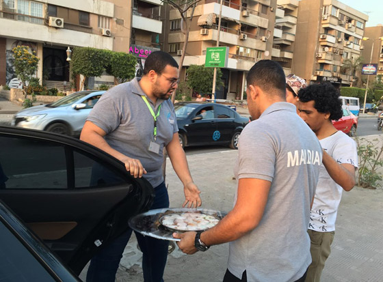 فيديو وصور كنافة ودوناتس من شباب المعادي لصائمي رمضان والمسيحيين صورة رقم 9