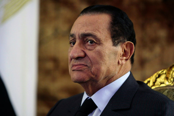 مبارك: حميت آبار بترول الامارات بقوات الصاعقة المصرية صورة رقم 5