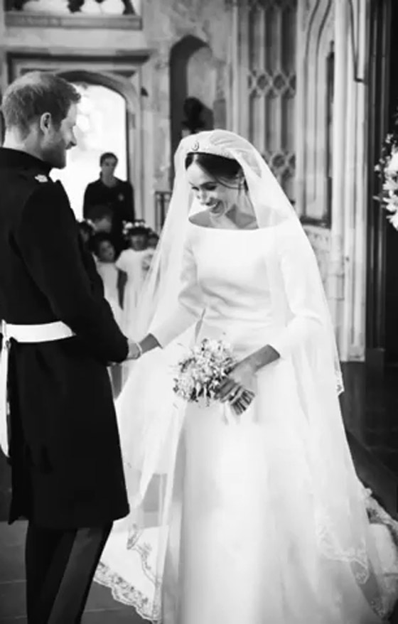  مجموعة صور تُنشر لأول مرة من وراء الكواليس لحفل زفاف الأمير هاري وميغان صورة رقم 3