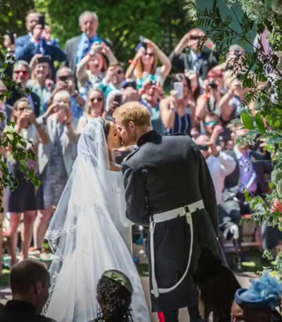  مجموعة صور تُنشر لأول مرة من وراء الكواليس لحفل زفاف الأمير هاري وميغان صورة رقم 7