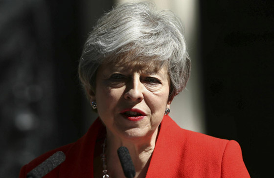 رئيسة وزراء بريطانيا تيريزا ماي تعلن استقالتها وتبكي خلال إعلانها الخبر! صورة رقم 2