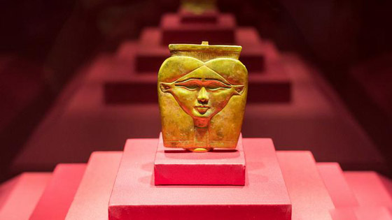 170 قطعة من ذهب الفراعنة بمصر القديمة في معرض أثري ألماني صورة رقم 5