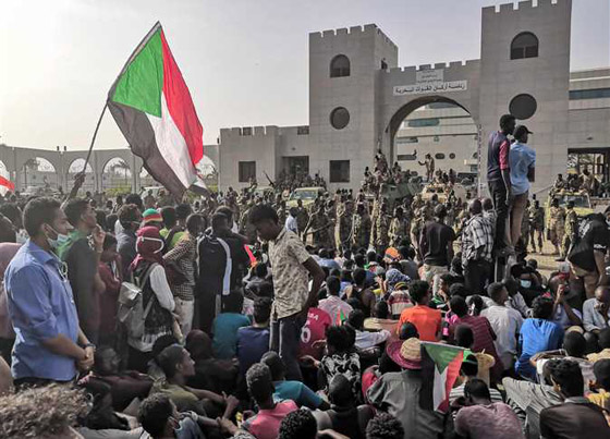 السودان:عصيان مدني حتى تسليم السلطة عبر التلفزيون صورة رقم 5