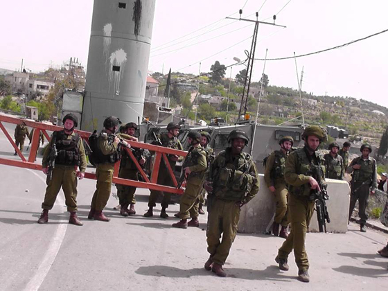 حواجز الاحتلال الإسرائيلي في الضفة تكلف الفلسطينيين الملايين صورة رقم 8