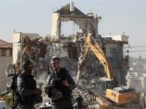 بالفيديو والصور: القوات الإسرائيلية تهدم منازل فلسطينية جنوبي القدس صورة رقم 6