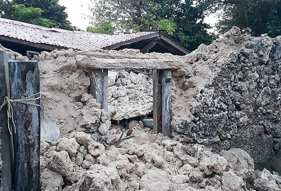 بالفيديو والصور: زلزالان يضربان الفلبين.. 8 قتلى وعشرات الجرحى صورة رقم 4