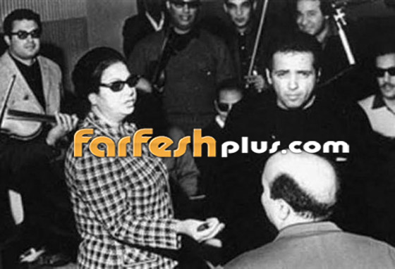 فيديو نادر: بليغ حمدي يكشف سبب عصبية أم كلثوم في حفل ألف ليلة وليلة صورة رقم 3 فيديو نادر: بليغ حمدي يكشف سبب عصبية أم كلثوم في حفل ألف ليلة وليلة صورة رقم 3