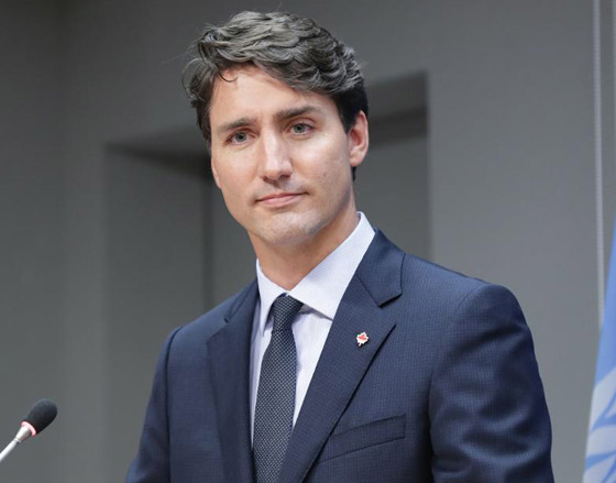 صورة لترودو رئيس وزراء كندا متنكرا بزي عنصري تهزه وتهدد منصبه! صورة رقم 4