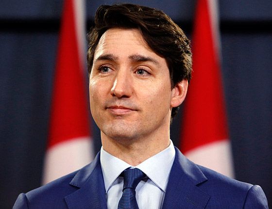 صورة لترودو رئيس وزراء كندا متنكرا بزي عنصري تهزه وتهدد منصبه! صورة رقم 12