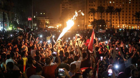  مظاهرات قرب ميدان التحرير ضد رئيس مصر عبدالفتاح السيسي صورة رقم 12