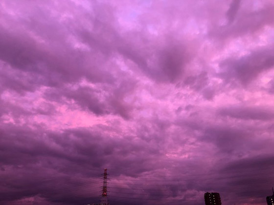 الهدوء قبل العاصفة.. سماء بنفسجية تُخيف اليابانيين فما القصة؟! صور صورة رقم 8
