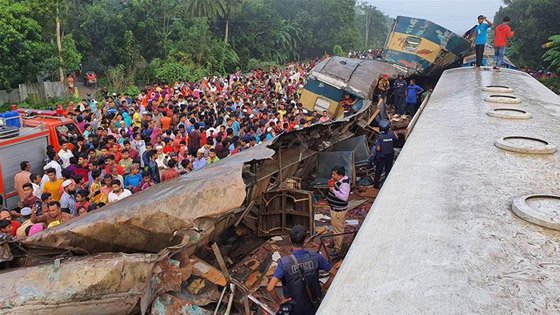 مأساة بنغلادش.. مقتل وإصابة العشرات في تصادم قطارين! فيديو صورة رقم 2