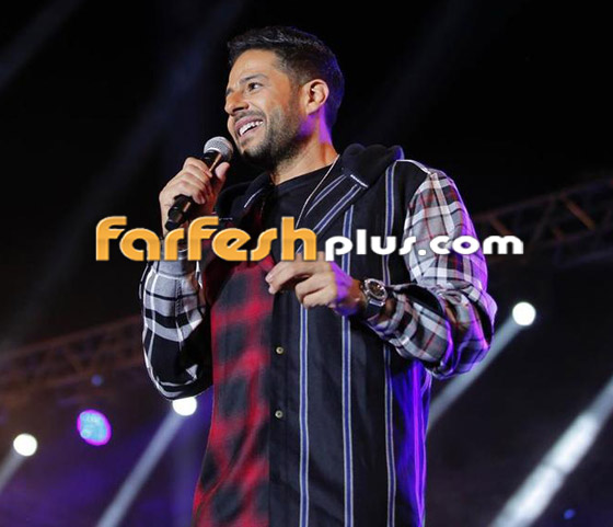 فيديو: بكاء محمد حماقي على المسرح بسبب صورة والده الراحل! صورة رقم 6 فيديو: بكاء محمد حماقي على المسرح بسبب صورة والده الراحل! صورة رقم 6