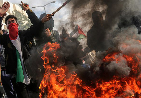 كاتب إسرائيلي: صفقة القرن ستفشل لأنها لا تراعي حقوق الفلسطينيين صورة رقم 21