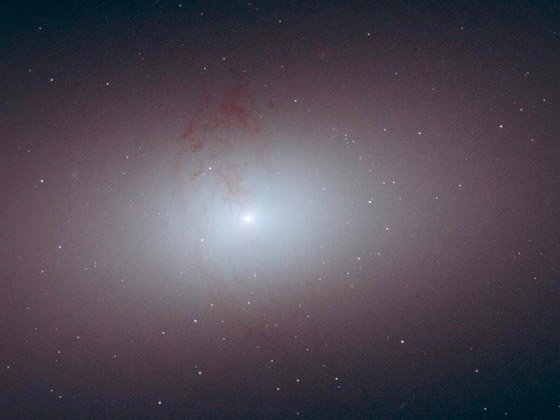 مجرة (وحشية) عملاقة نادرة تحير العلماء بعد وفاتها! صور صورة رقم 6